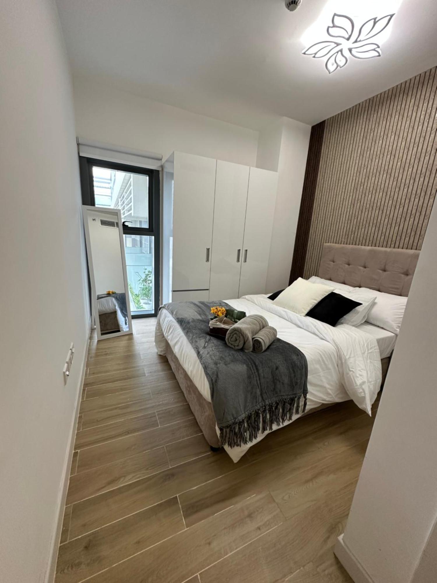 For Rent In Apartment