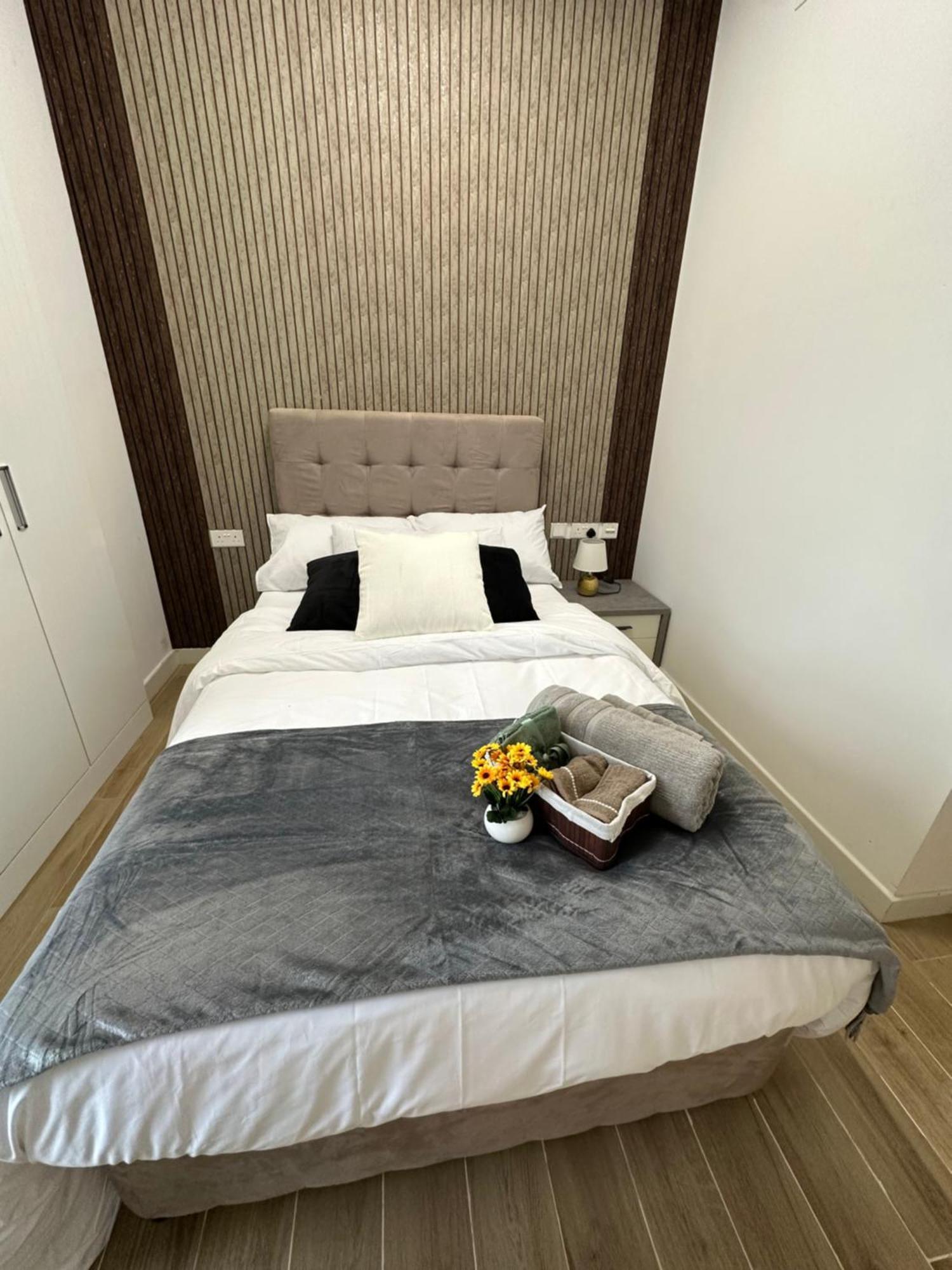 Apartment For Rent In